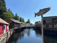 Afbeelding in Gallery-weergave laden, Yukon & Alaska Magazine