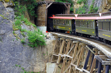 Afbeelding in Gallery-weergave laden, Yukon & Alaska Magazine