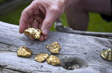 Afbeelding in Gallery-weergave laden, Yukon &amp; Alaska Magazine
